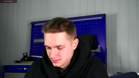 Dustyn online show from February 2026 03:18:01 PM