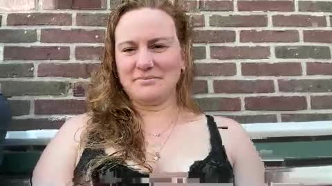 Snapshot of dutchfarmgirl chatting on September 2025 01:05:02 PM Dutchfarmgirl online show from September 2025 01:05:02 PM
