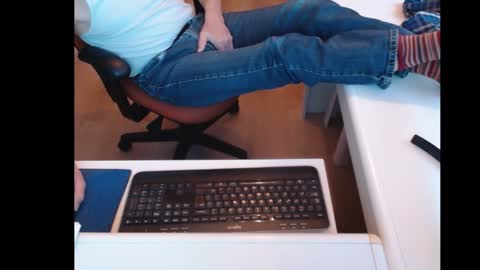 Snapshot of dutchpornking2 chatting on January 2025 02:35:02 PM dutchpornking2 online show from January 2025 02:35:02 PM