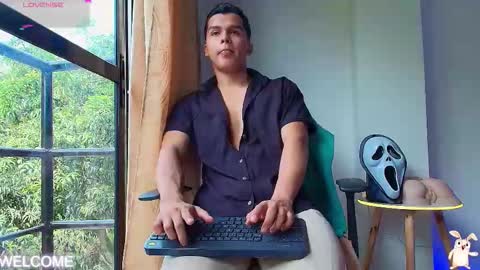 dwayne_brown online show from October 2025 02:12:01 PM