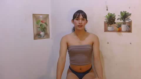 dy_namite online show from May 2026 06:01:01 PM