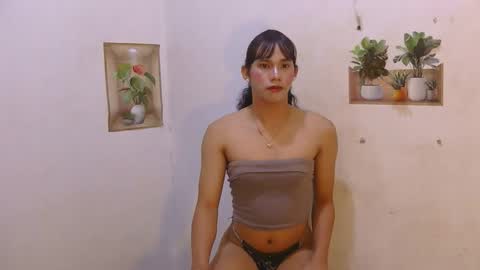 dy_namite online show from May 2026 06:35:01 PM
