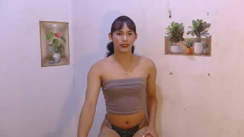 dy_namite online show from May 2026 05:21:02 PM