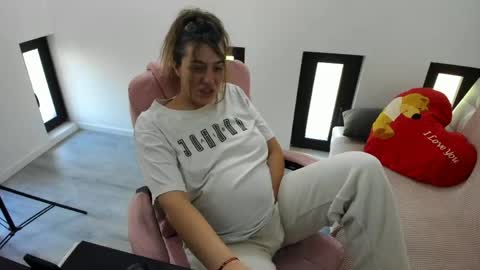 dayana online show from April 2026 04:59:02 AM