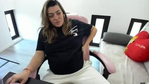 dayana online show from April 2026 04:38:01 AM