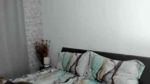 Dyanne online show from November 2025 05:12:01 PM