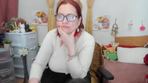 Snapshot of dyannelovee chatting on December 2024 11:14:02 PM Dyanne online show from December 2024 11:14:02 PM