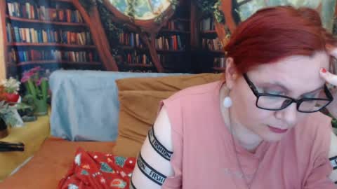 Snapshot of dyannelovee chatting on June 2026 04:21:02 PM Dyanne online show from June 2026 04:21:02 PM