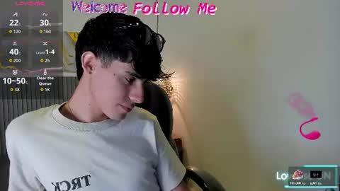 dyla_n18_ online show from August 2026 08:14:01 PM