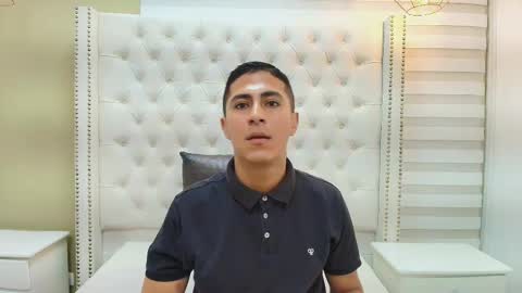 Snapshot of dylan_bustamante2 chatting on February 2026 09:43:01 PM Dylan online show from February 2026 09:43:01 PM