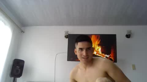 Snapshot of dylan_gray_ chatting on February 2025 05:53:02 PM dylan online show from February 2025 05:53:02 PM