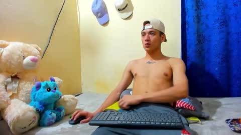 Snapshot of dylan_navas chatting on November 2025 09:28:01 PM dylan_navas online show from November 2025 09:28:01 PM