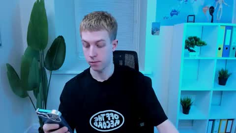 Snapshot of dylan_norton chatting on March 2026 10:30:02 AM Dylan online show from March 2026 10:30:02 AM