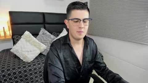  DYLAN SANTIAGO  online show from January 2026 08:10:02 PM