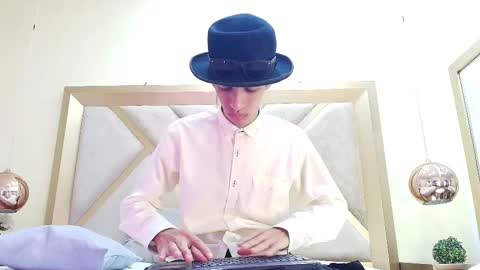 Snapshot of dylan_scotts chatting on September 2025 08:03:01 PM dylan_scotts online show from September 2025 08:03:01 PM