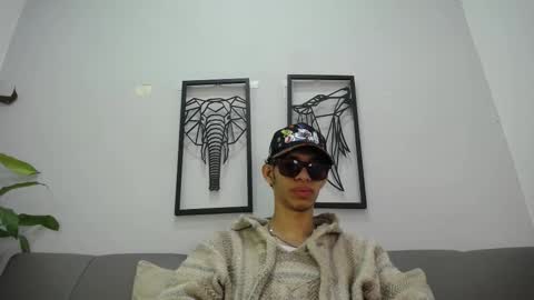 Snapshot of dylan_scotts chatting on October 2025 07:56:02 PM dylan_scotts online show from October 2025 07:56:02 PM