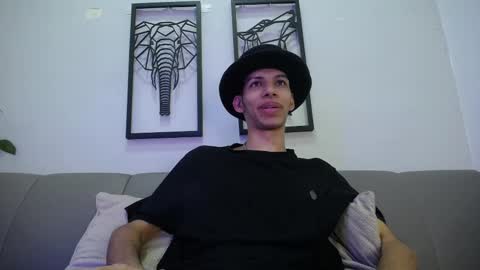 Snapshot of dylan_scotts chatting on October 2025 07:55:01 PM dylan_scotts online show from October 2025 07:55:01 PM