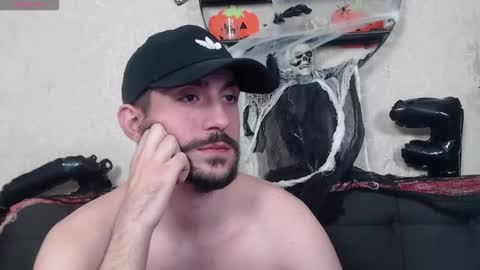 Snapshot of dylan_starxx chatting on October 2025 12:45:01 AM Dylan online show from October 2025 12:45:01 AM