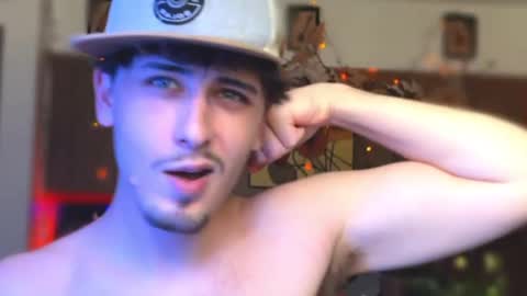 Dylan Daniel 7.8 online show from October 2025 07:43:01 PM