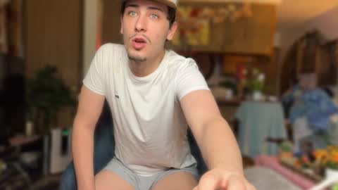 Dylan Daniel 7.8 online show from October 2025 07:36:02 PM