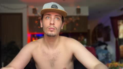 Dylan Daniel 7.8 online show from October 2025 10:01:01 PM