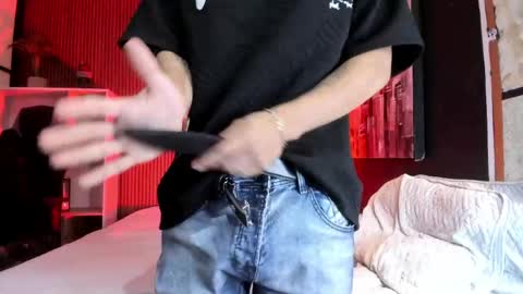 dylanroyce_ online show from April 2026 12:47:01 PM