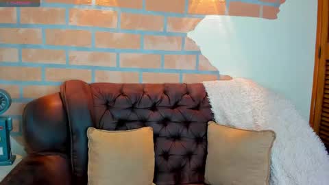 D Y L A N online show from September 2025 12:00:02 AM