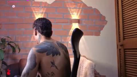 D Y L A N online show from November 2025 10:03:02 PM