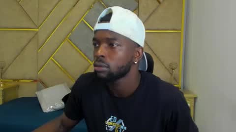 Dylan Taylor online show from October 2025 04:24:01 AM