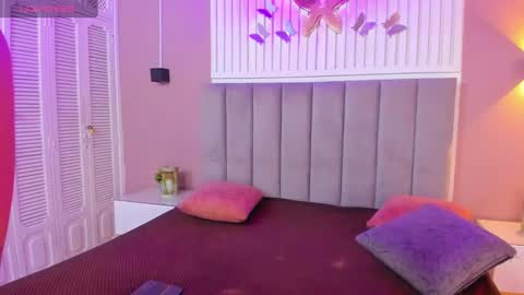 Snapshot of dyvis_22 chatting on January 2025 11:45:01 AM Juana online show from January 2025 11:45:01 AM