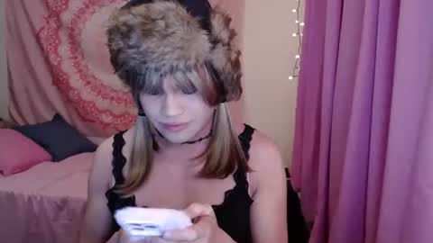 Ella online show from May 2026 05:37:02 AM
