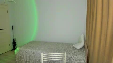 Snapshot of e___lisa chatting on February 2026 04:09:01 AM fansly - yourbestbaby online show from February 2026 04:09:01 AM