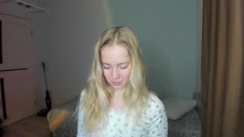 Snapshot of e___lisa chatting on February 2026 04:09:02 AM fansly - yourbestbaby online show from February 2026 04:09:02 AM