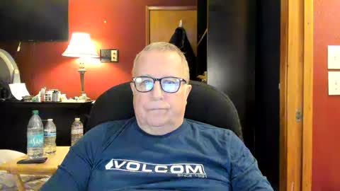 Snapshot of e_rectiom chatting on December 2024 11:39:02 PM Mr Wonderful online show from December 2024 11:39:02 PM