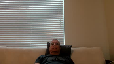 Snapshot of e_rectiom chatting on February 2025 11:32:02 PM Mr Wonderful online show from February 2025 11:32:02 PM