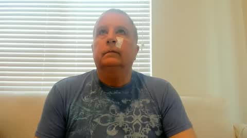 Snapshot of e_rectiom chatting on November 2025 10:21:02 PM Mr Wonderful online show from November 2025 10:21:02 PM