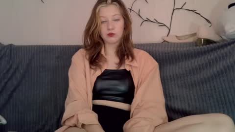 Lily online show from May 2026 05:12:01 AM