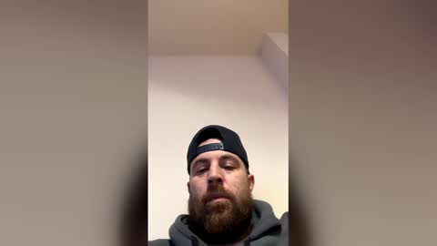 Snapshot of east2westcoast chatting on December 2025 11:43:01 PM east2westcoast online show from December 2025 11:43:01 PM