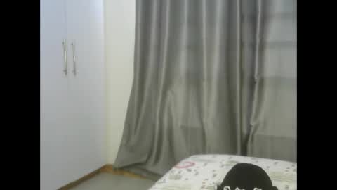 Snapshot of east_queen chatting on February 2025 09:33:01 AM east_queen online show from February 2025 09:33:01 AM
