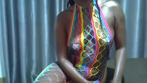 Snapshot of east_queen chatting on September 2025 09:04:02 PM east_queen online show from September 2025 09:04:02 PM