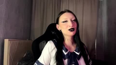 Easter online show from December 2025 10:54:01 AM