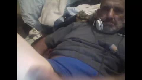 Snapshot of easye4015 chatting on September 2025 03:00:02 AM Easye online show from September 2025 03:00:02 AM