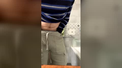 French Guy online show from May 2026 12:00:02 PM