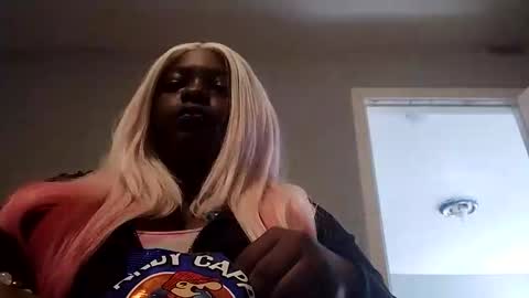 Snapshot of ebonireign chatting on September 2025 05:28:01 PM ebonireign online show from September 2025 05:28:01 PM