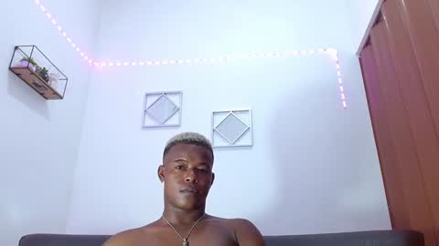 Snapshot of ebonny_stallion chatting on December 2024 09:09:02 AM Chris Palaz online show from December 2024 09:09:02 AM