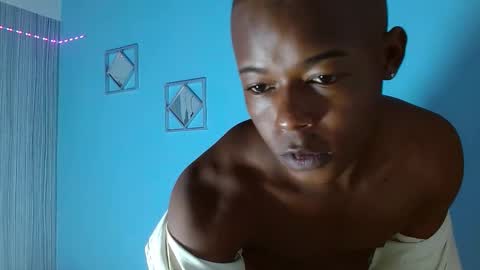 Snapshot of ebonny_stallion chatting on November 2025 07:04:02 PM Chris Palaz online show from November 2025 07:04:02 PM