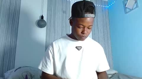 Snapshot of ebonny_stallion chatting on November 2025 10:45:02 PM Chris Palaz online show from November 2025 10:45:02 PM