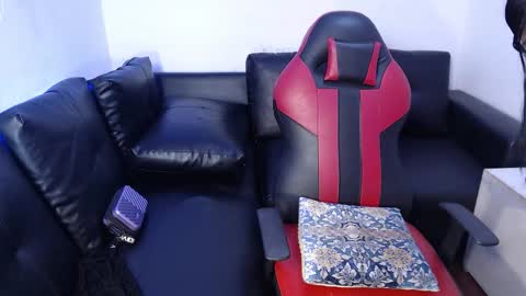 ebony_amazing online show from October 2025 01:59:02 PM