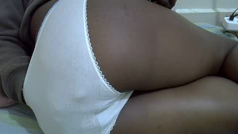 ebony_cuttey30 online show from June 2026 06:13:02 AM