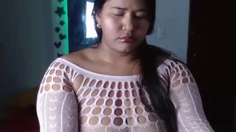 ebony_luna1 online show from June 2026 08:39:02 PM